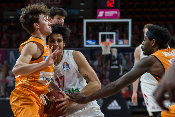 握在自己手 握在自己手