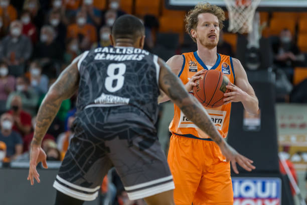 多国联合 多国联合